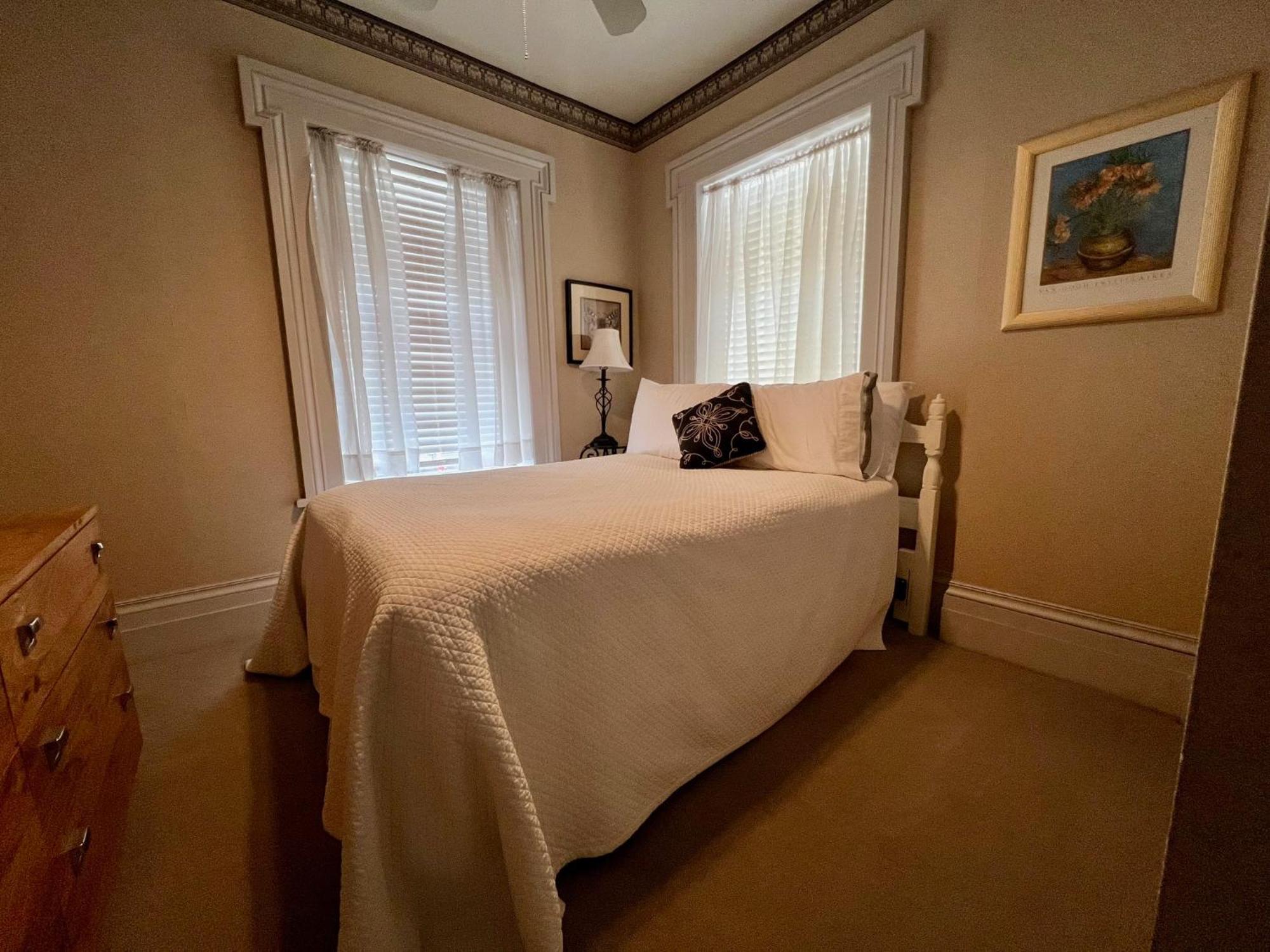 The Mount Vernon Inn Экстерьер фото